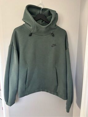Nike Women’s Tech Fleece Oversized Hoodie - Size: XL